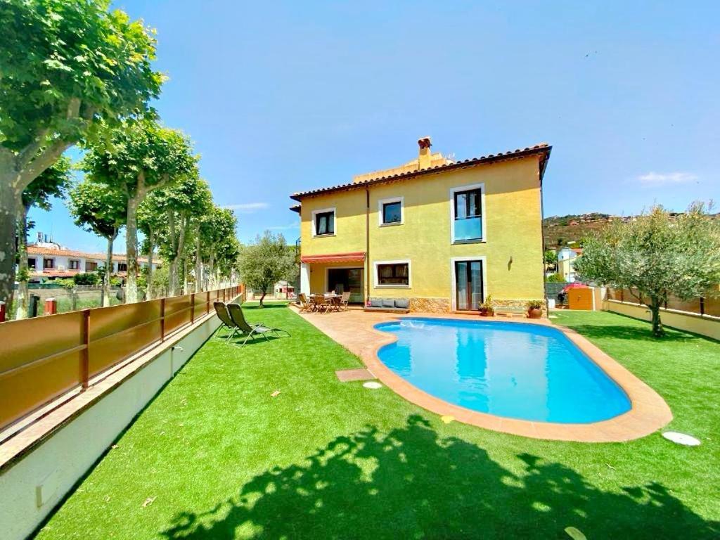 فيلا Casa Ylenia Castell-Platja d'Aro المظهر الخارجي الصورة